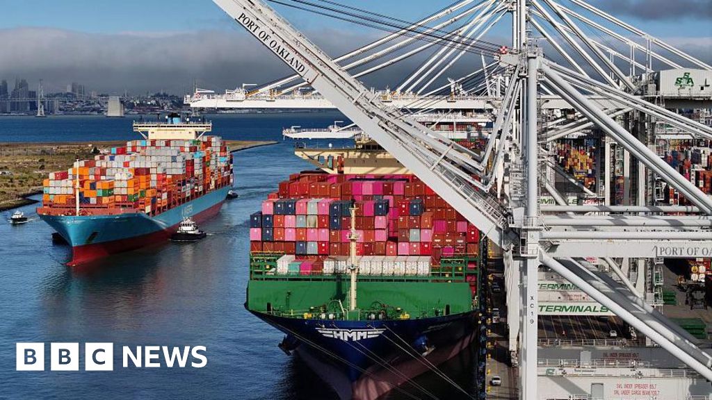 2a55aa40 733a 11f0 9217 7bc3ee1db4dc Trump's new tariffs take effect in trade war escalation