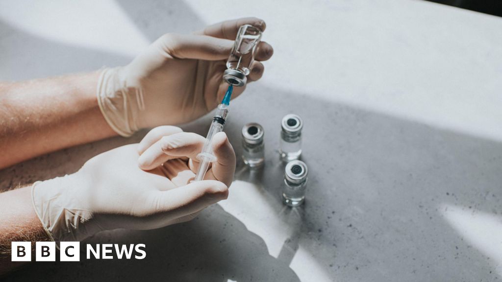 2ad56a70 7941 11f0 94a5 1b3e5678e490 Government turns to TikTokers to advise on cosmetic surgery abroad