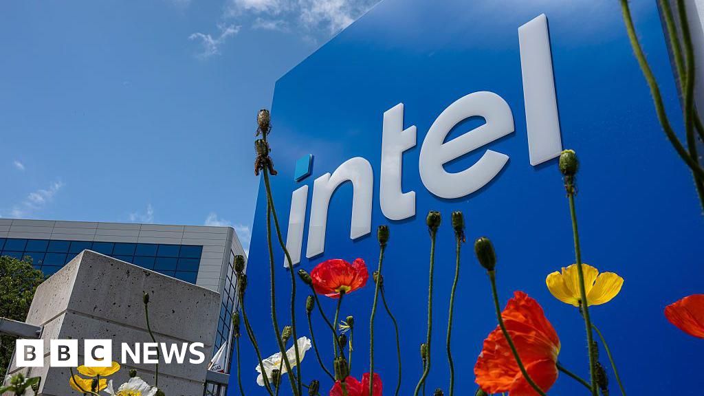 390f17a0 798f 11f0 8d0b e7d1a0a85dda Intel shares jump after report of possible US stake in company