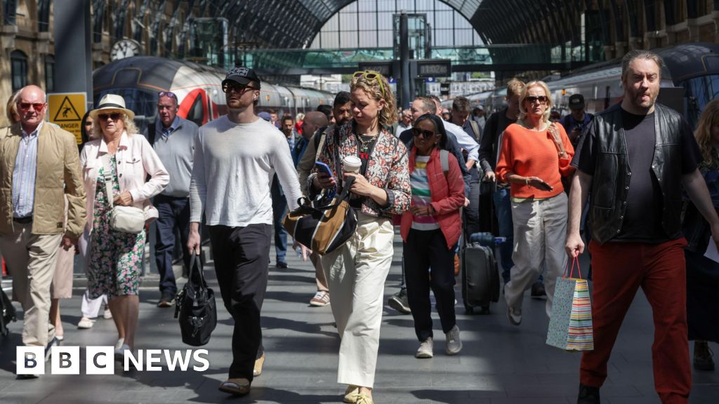 411c9c80 7f0a 11f0 8e6f 0365c408e6a9 Travellers warned of bank holiday disruption