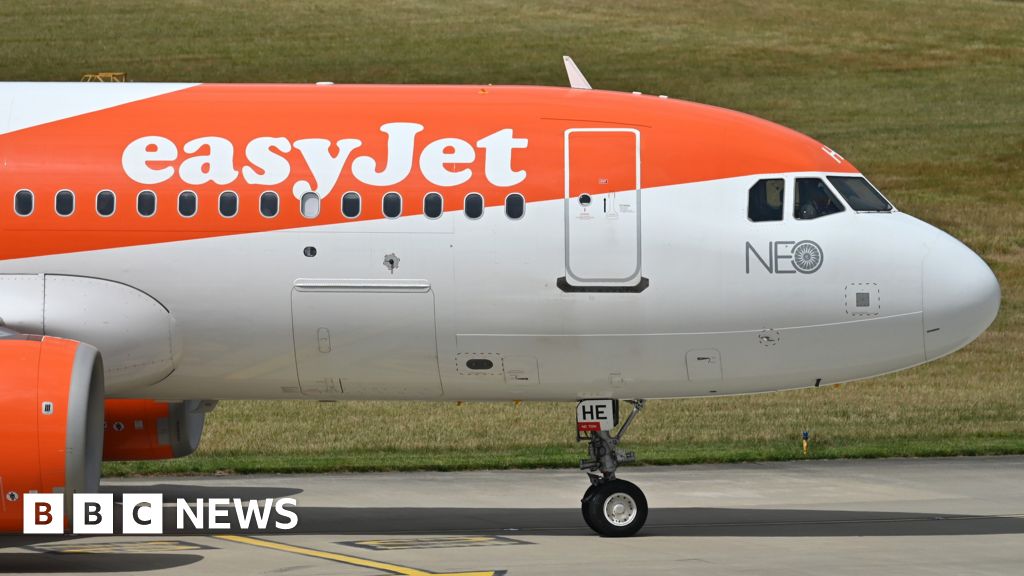 41bb8400 7698 11f0 a20f 3b86f375586a EasyJet captain suspended after getting 'drunk and naked' in hotel
