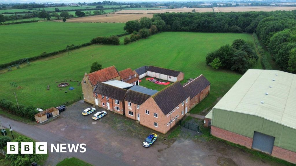 602ebf40 6e2f 11f0 91e6 fdb094521f8b 'Stressed' scenes after children fell ill at camp