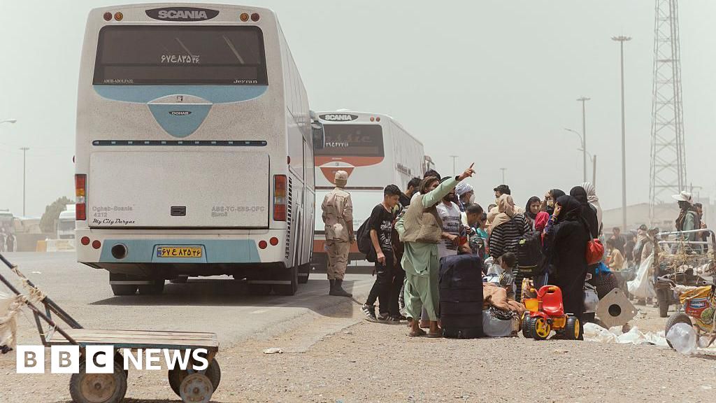 6a93f820 7d60 11f0 afae 49b3bfcdb04d Dozens of deportees from Iran killed in bus crash