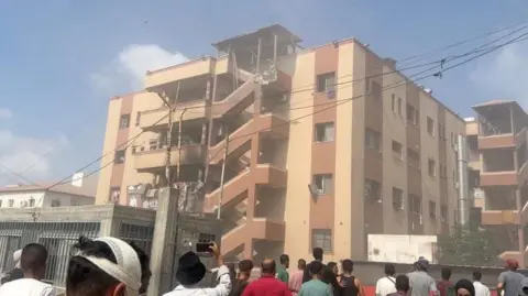 UN demands justice over Israeli double strike that killed 20 Reuters Nasser hospital