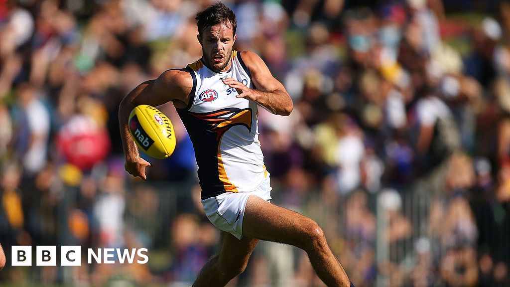 79b0c0a0 8304 11f0 a34f 318be3fb0481 Former player makes history by coming out as bisexual