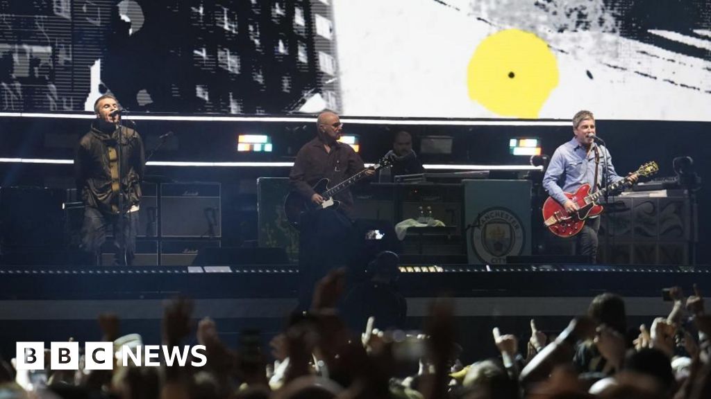 79dea000 7090 11f0 8679 c51cae5603aa Man dies after fall at Oasis Wembley concert