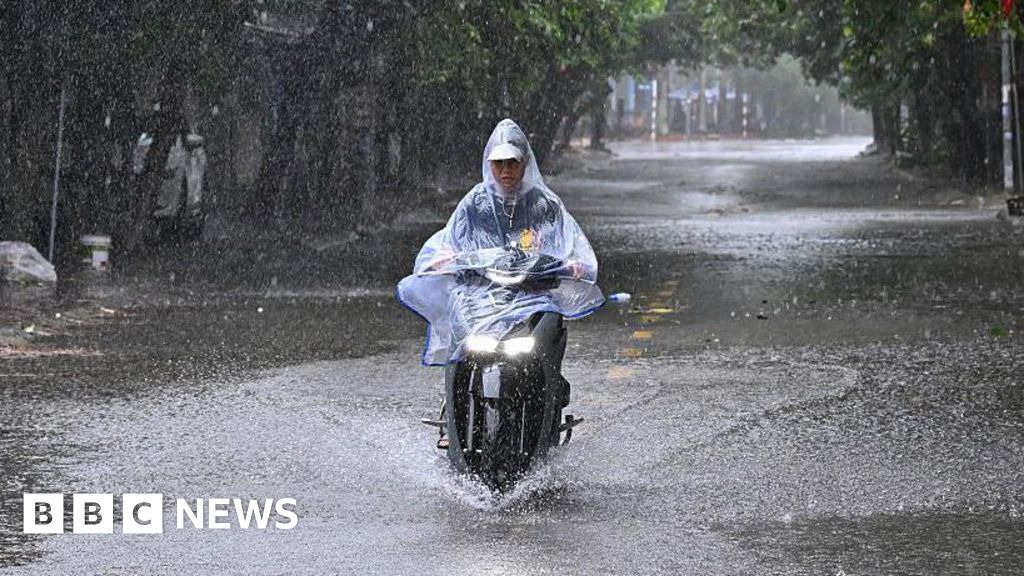 83666910 81a1 11f0 ba2e 9321f123f193 Typhoon Kajiki batters Vietnam's coastal provinces