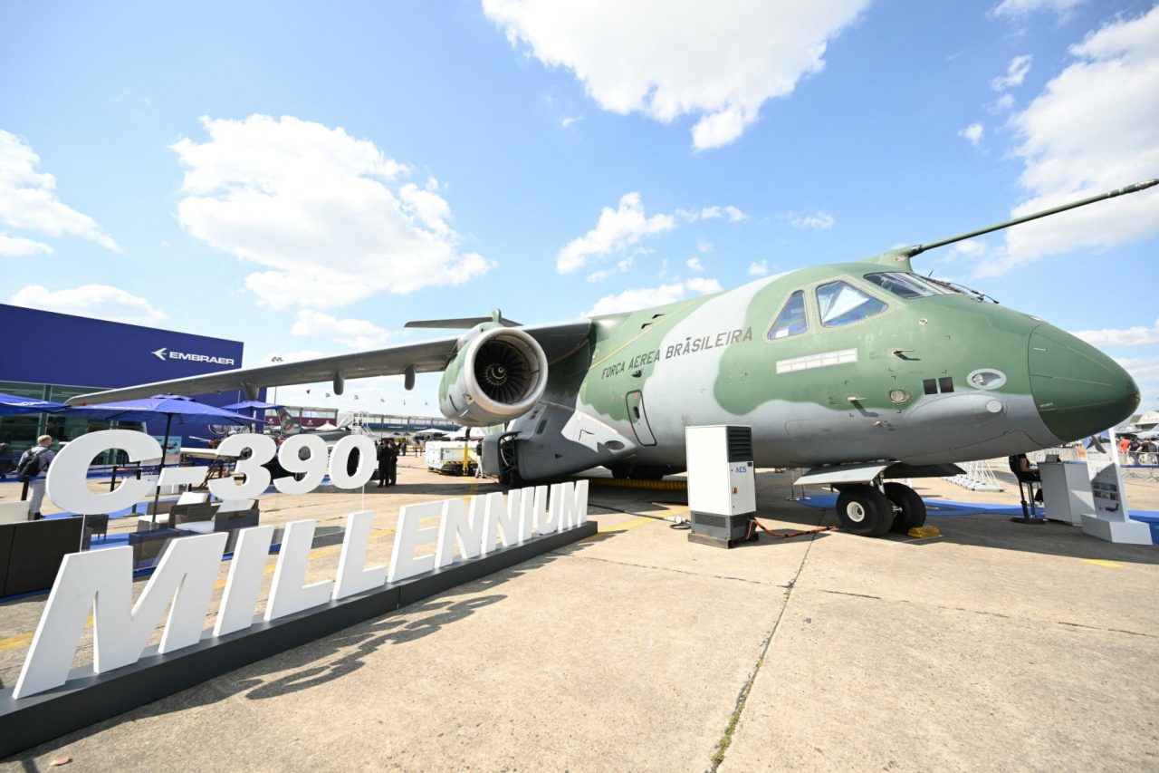 AFP 20250617 62PM83P v1 MidRes FrancePoliticsDefenceTransportAviationAirshow e1756637451791 Embraer Eyes MTA Jackpot As India, Brazil Cement Military Ties; Will C-390 Millennium Outdo U.S. C-130J Aircraft