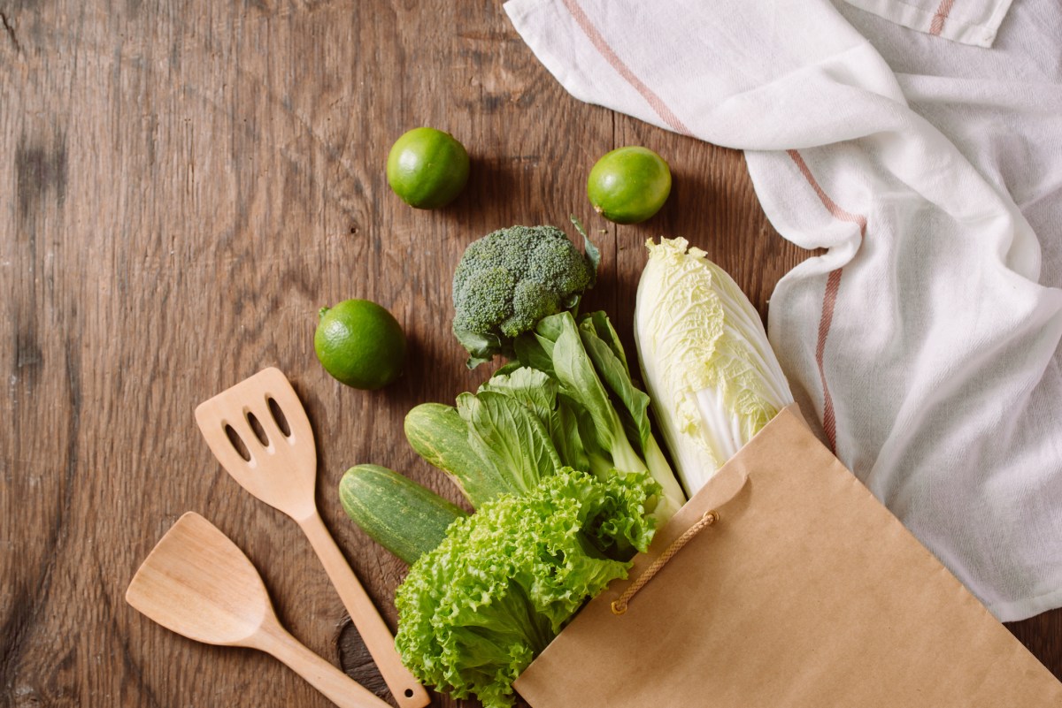 GettyImages 1057025228 Amazon rolls out same-day delivery of perishable groceries in 1,000 US cities