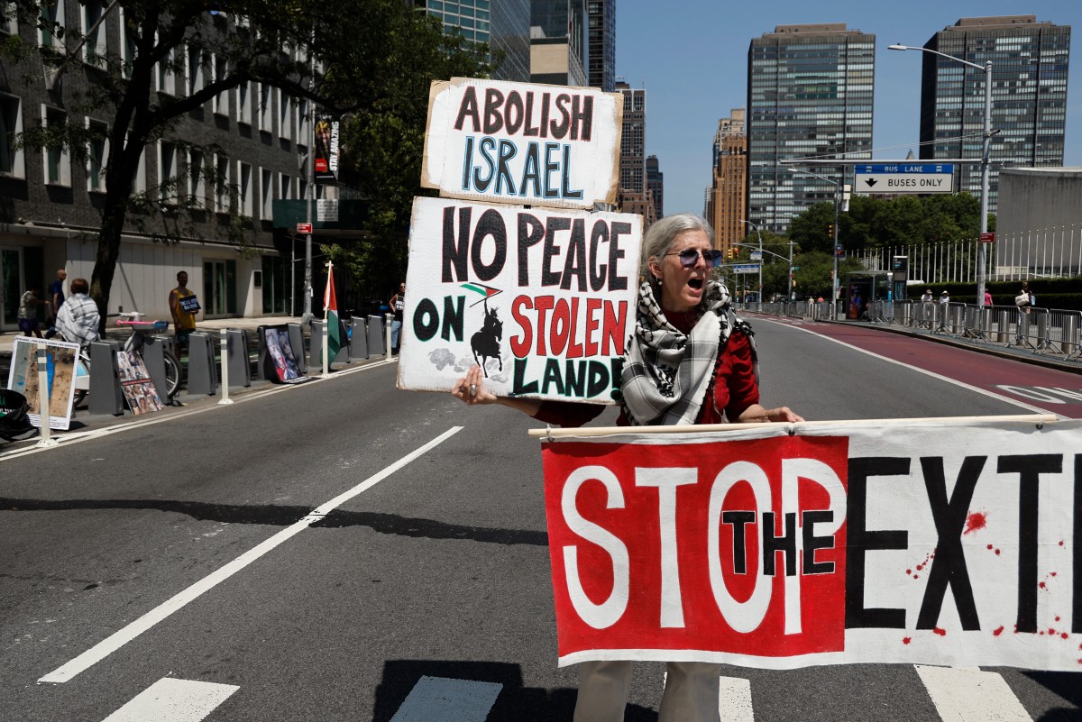 Israel Terrorists Or Journalists? All You Want To Know About Qatar's Global Media Organization