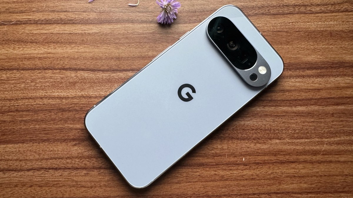 Pixel 10 Pro feat Pixel 10 Pro review: Familiar hardware, filled with Google's AI