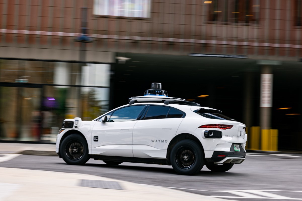 Waymo on Uber Photo 2 Waymo approved to start autonomous vehicle testing in New York City