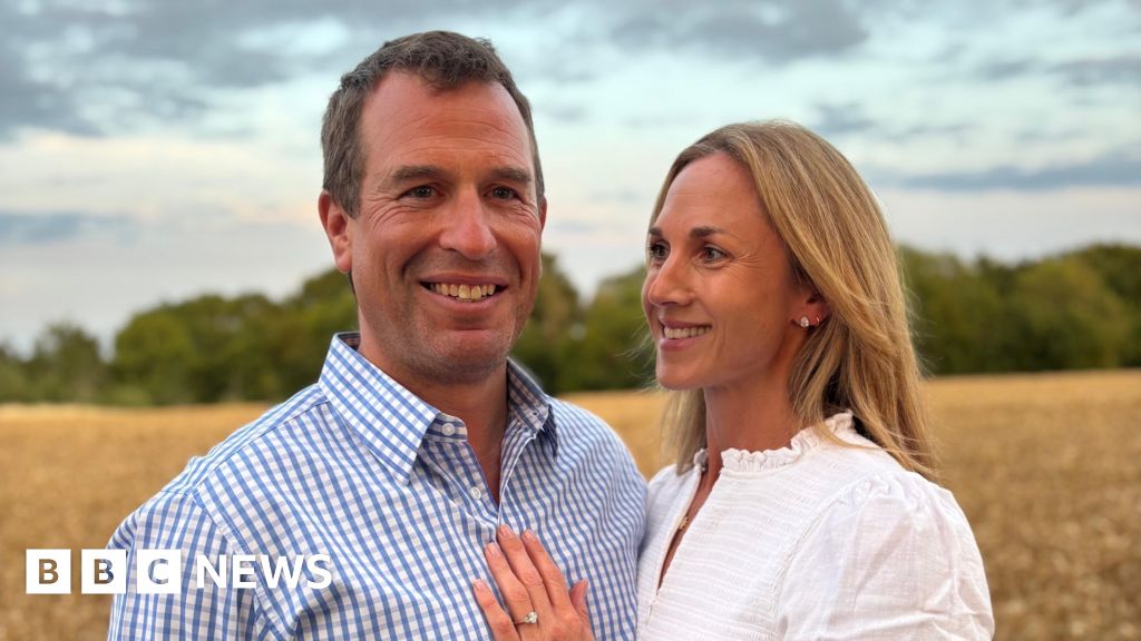 abfc09b0 6f00 11f0 af20 030418be2ca5 King's nephew Peter Phillips engaged to NHS nurse Harriet Sperling