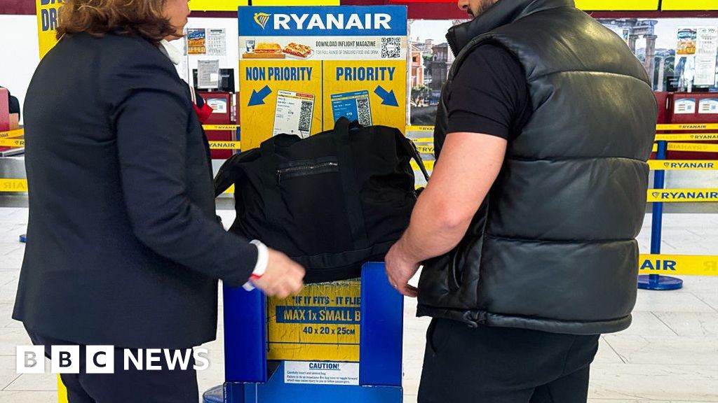 afc840f0 8359 11f0 825f ef3af8edf016 Ryanair to increase oversized bag bonus