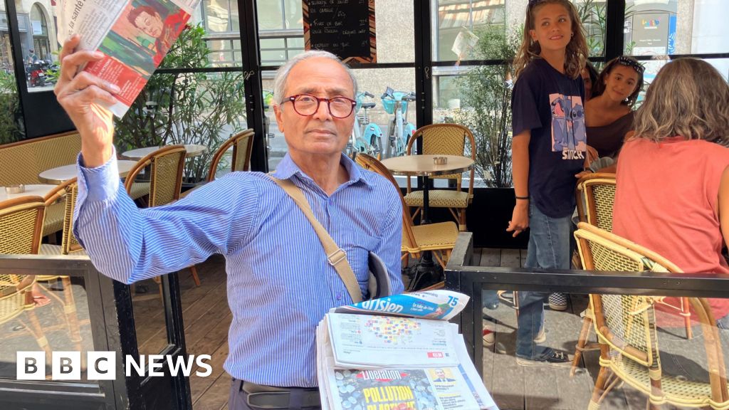b0857f80 738c 11f0 a52b 2f1937b0af42 France's last newspaper hawker gets Order of Merit after 50 years