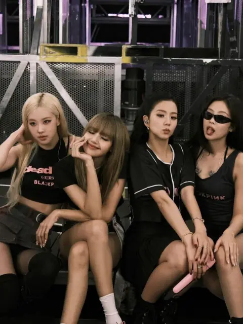 K-pop band make "epic Wembley dream" come true Jisoo / Instagram Candid photo of Blackpink backstage on the Deadline world tour
