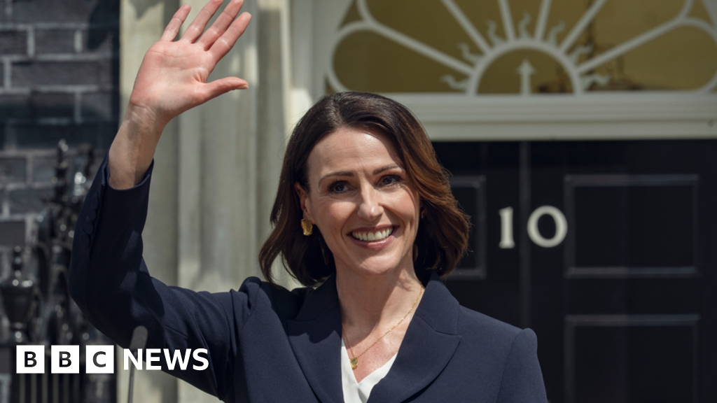 ba2652c0 7de2 11f0 9d89 83e91e6ff334 'Playing the Prime Minister 'changes your perception' of politics' says Suranne Jones