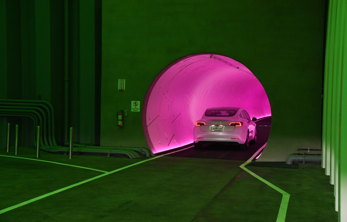 boring loop GettyImages 1311709587 The Boring Company is finally testing Tesla's 'Full Self-Driving' in its Las Vegas tunnels
