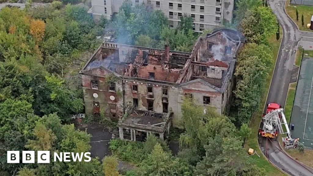 c26dffa0 7e69 11f0 83cc c5da98c419b8 Girl, 14, arrested over fire at abandoned Woolton Hall