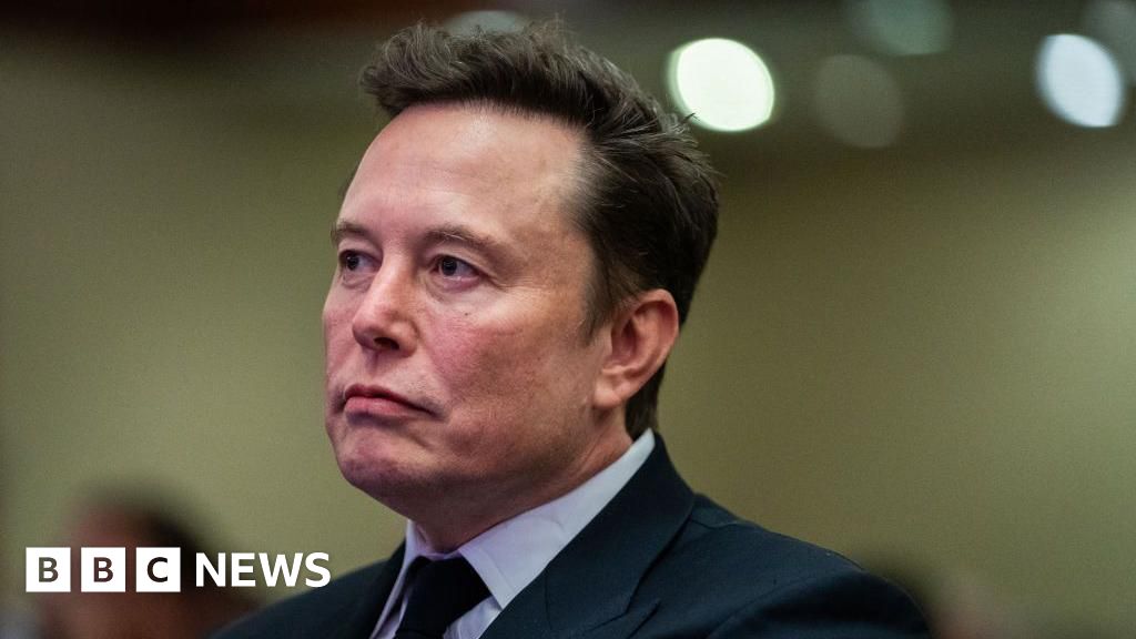 c8853bb0 81d4 11f0 9fb8 d74a5f4416f6 Musk firms sue Apple and OpenAI, alleging they hurt competition