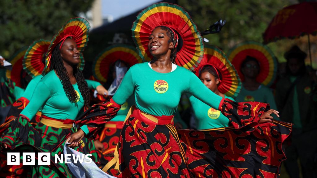 c8927da0 80cd 11f0 ad70 1d759b1b01bd Notting Hill Carnival begins with burst of colour for J'ouvert celebrations
