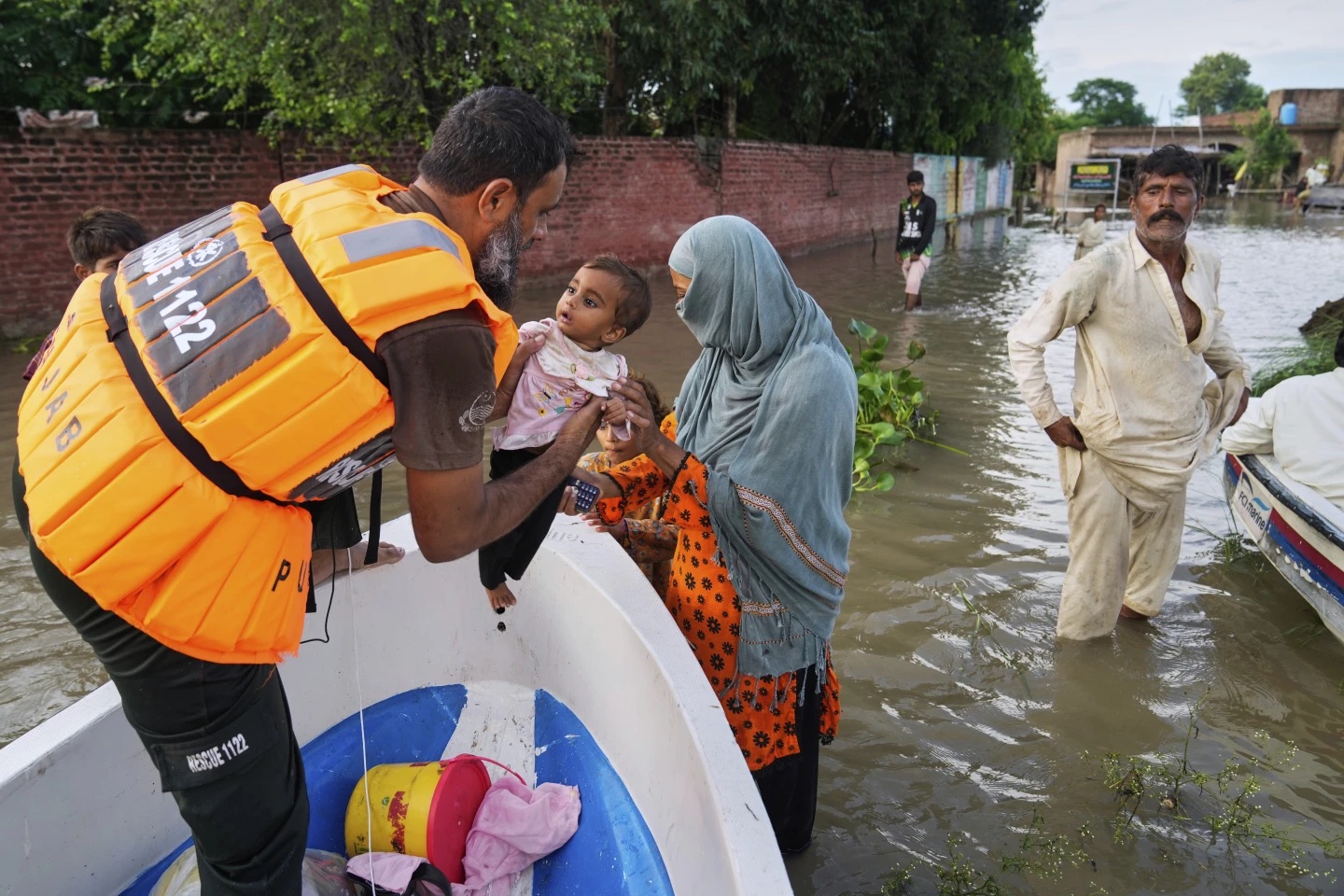 download 1 Flash floods kill 34 in Indian-controlled Kashmir, including Hindu pilgrims in Katra