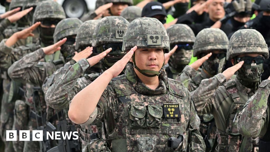 ec61da30 765c 11f0 927e e366148854de South Korea military shrinks as population declines
