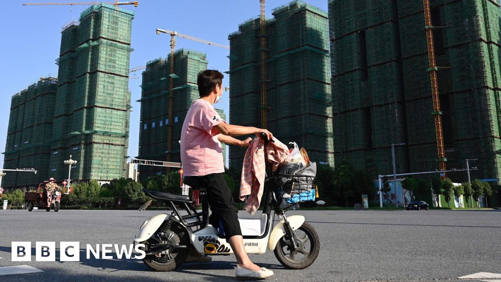 ed5e6e00 7d80 11f0 98a0 956f61945264 Chinese property giant to be delisted after spectacular fall
