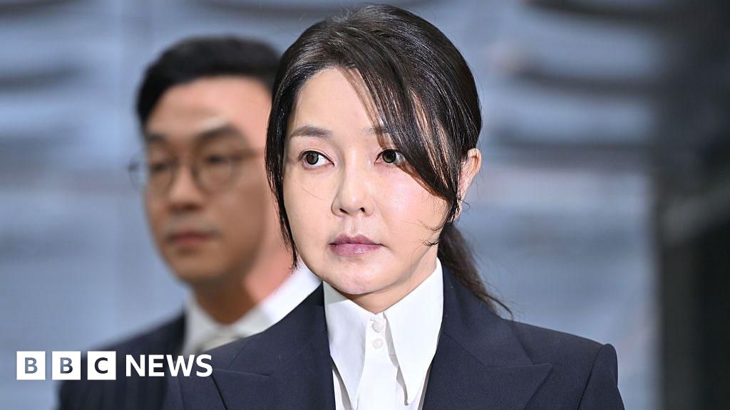 f0b40c40 77db 11f0 83eb 2deb28102568 South Korea's ex-first lady arrested in bribery probe