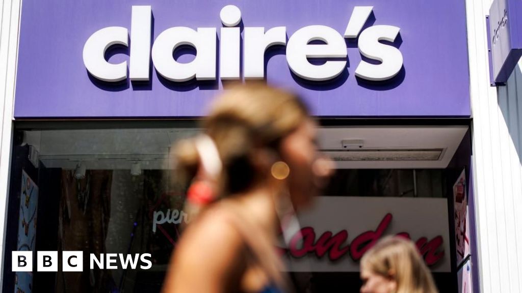 f36d7260 7848 11f0 a20f 3b86f375586a Claire's Accessories on brink of collapse putting 2,150 jobs at risk