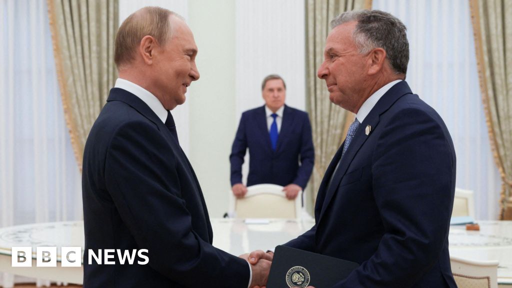 f50af900 72a6 11f0 a0d2 e3caada09ed7 Trump's envoy Witkoff meets Putin as ceasefire deadline looms