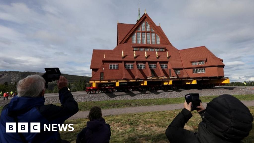 fd274360 7ce1 11f0 83cc c5da98c419b8 Entire church begins two-day journey across Swedish city of Kiruna