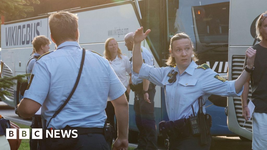 fe5d3550 7a02 11f0 97a1 6b3115a94de4 One dead and several injured as Danish train hits tanker and derails