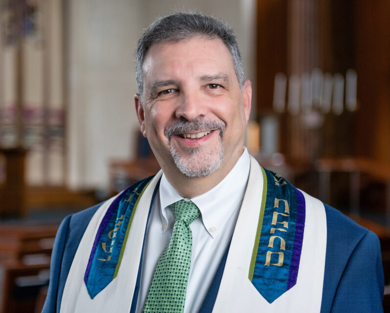 Around DC, congregations aid those who’ve lost the ‘good government job’ webRNS Mike Shochet Around DC, congregations aid those who’ve lost the ‘good government job’