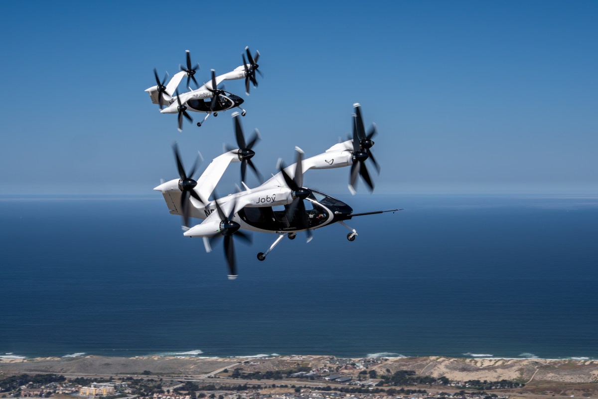 1 20250509 S421 SN8SN6 TwoShipFormation EA204734 New FAA program will let eVTOL startups test some operations before full certification