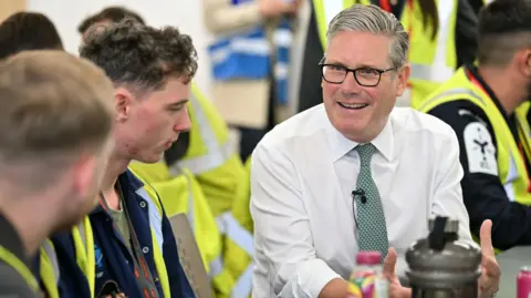Rosyth shipyard expected to win £1bn Danish navy contract PA Media Prime Minister Sir Keir Starmer speaks to ship builders during his visit to BAE Scotstoun shipyard in Glasgow