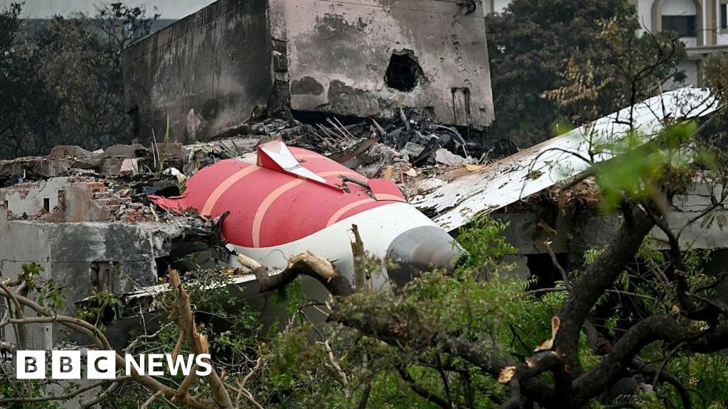 389e0a50 943e 11f0 b7b8 3dfeb1f07780 Families of victims sue Boeing and Honeywell