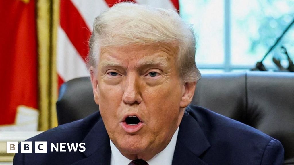710c7e40 92b7 11f0 84c8 99de564f0440 US president Donald Trump says he will sue New York Times for $15bn