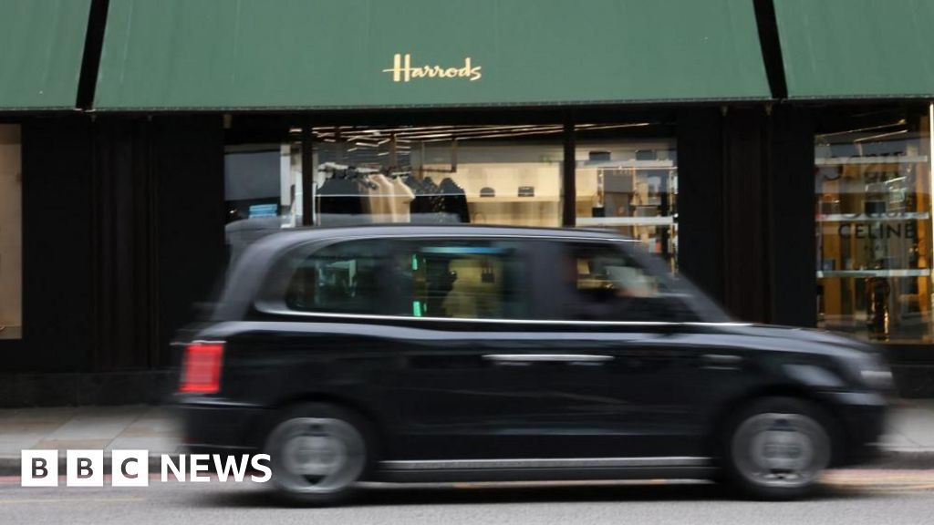 7875fa30 9c80 11f0 92db 77261a15b9d2 Hackers contact Harrods after 430,000 customer records stolen