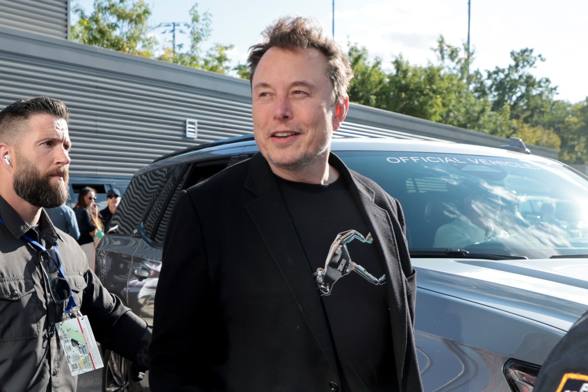 GettyImages 2171035708 Tesla proposes new pay package for Elon Musk worth up to $1T