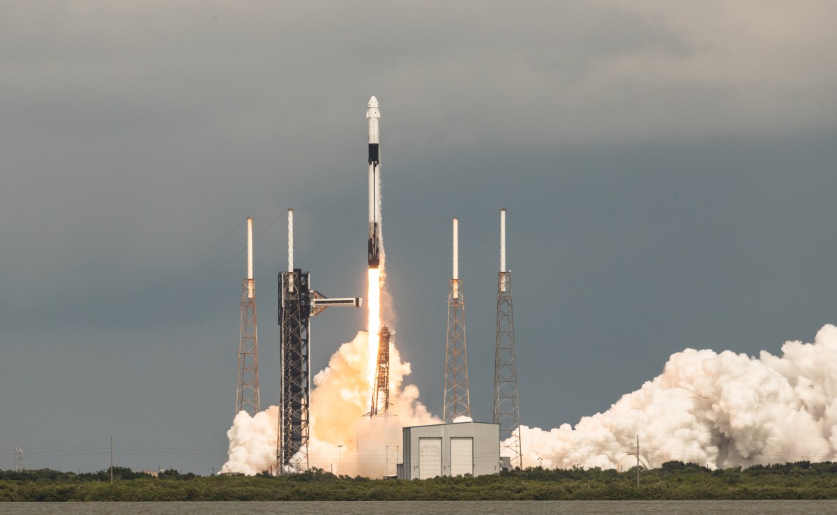 GettyImages 2174640153 SpaceX gets a green light to more than double its Florida launches