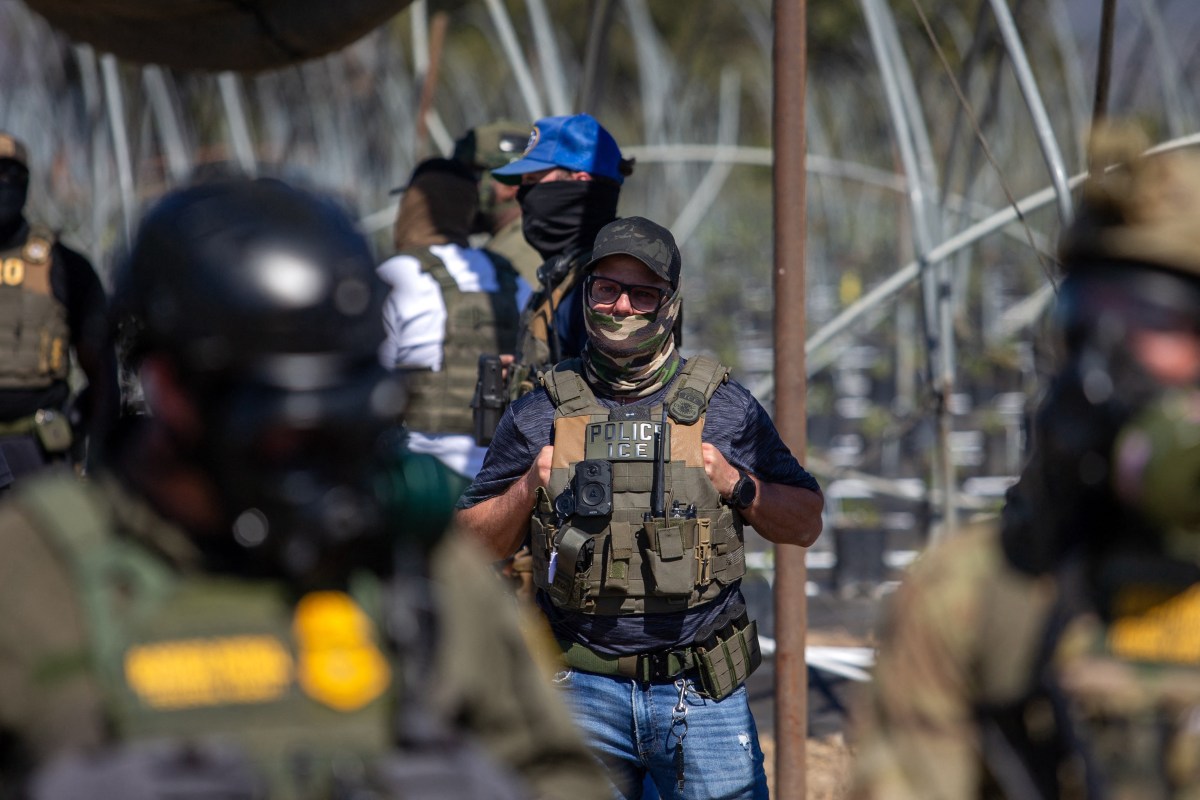 Immigration and Customs Enforcement ICE agents Here's the tech powering ICE's deportation crackdown 