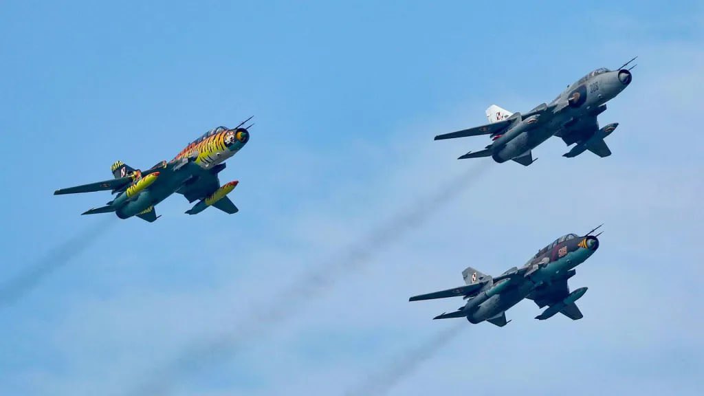 Su 22 Sukhoi Su-22 Fitter Takes Final Flight! Poland Grounds Its Last Soviet-Origin, Cold War-Era Swing-Wing Fighter Jet
