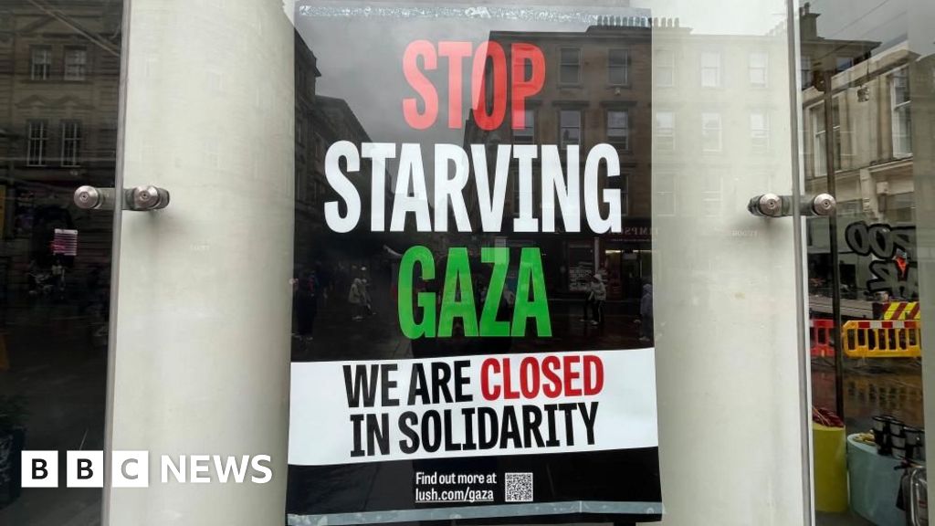 b8a501e0 88c2 11f0 b391 6936825093bd Lush shuts all UK retail stores for a day in Gaza protest