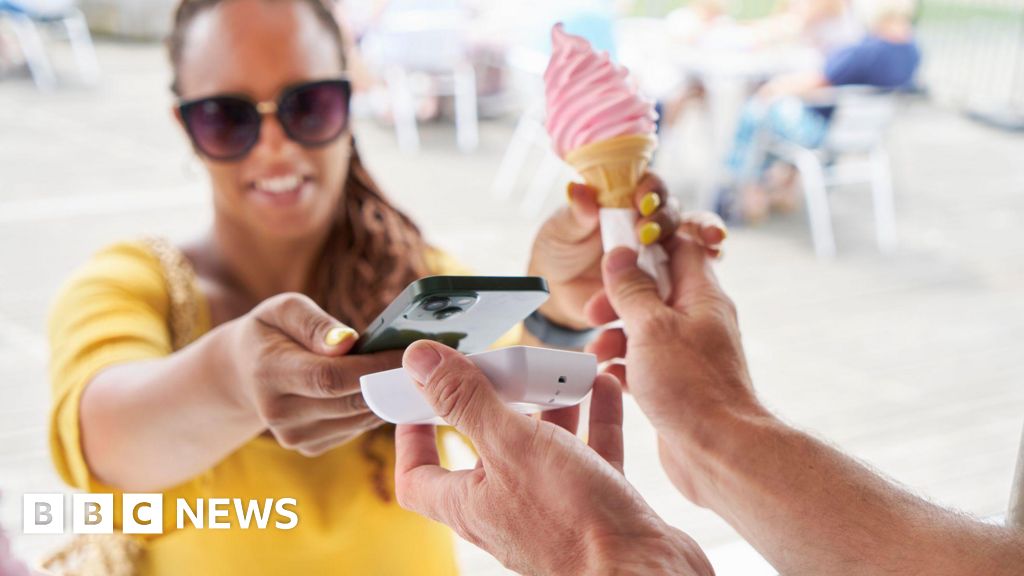 cc21e390 9de5 11f0 a561 d7c24224dfc6 Half of UK adults now pay on mobile