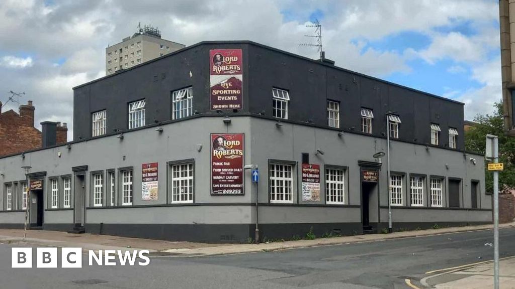 f450da00 8c7f 11f0 b9c4 a3b4b411f023 Lord Roberts pub in Scunthorpe shuts after 125 years