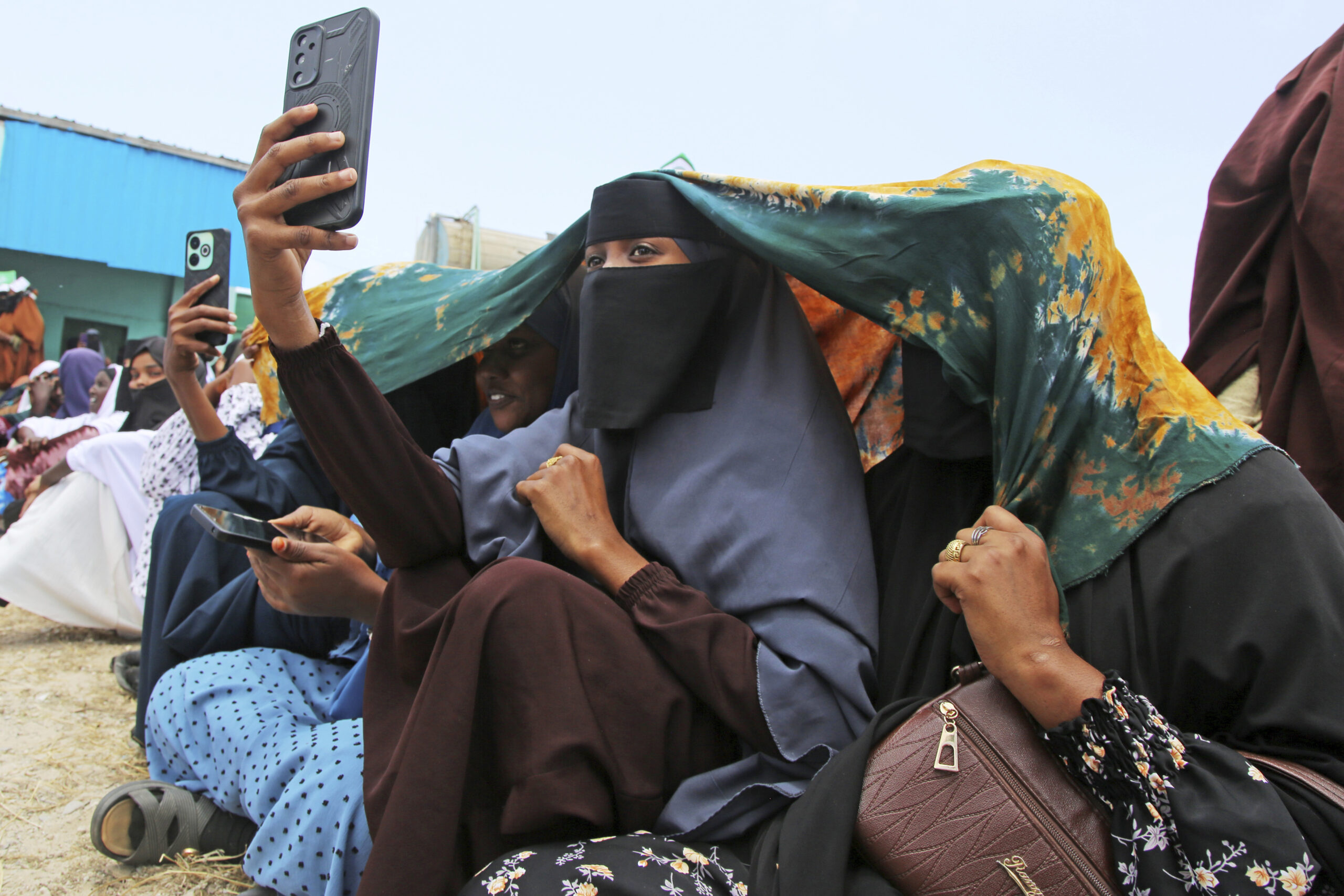 main 10 scaled Somalis defy militants with processions to mark Prophet Muhammad's birthday