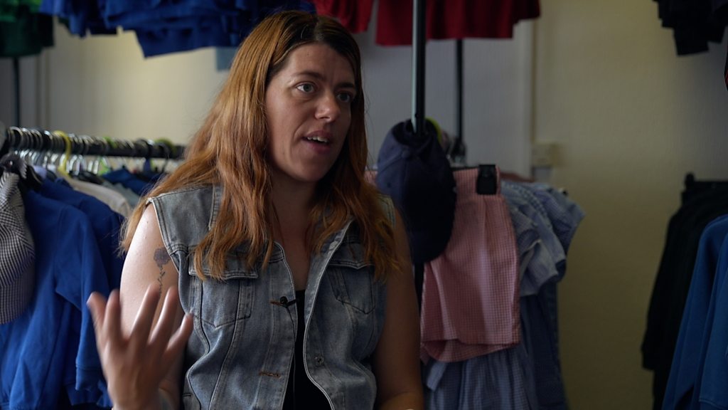 p0lzs68j 'Constant anxiety' over school costs