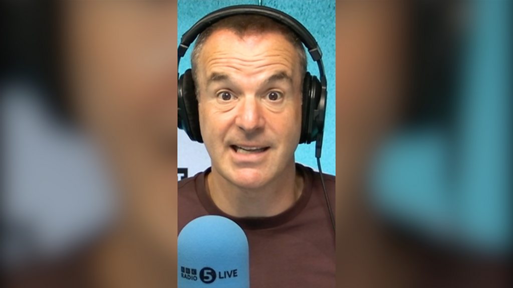 p0m121qf Martin Lewis: Act now to save on your energy bills