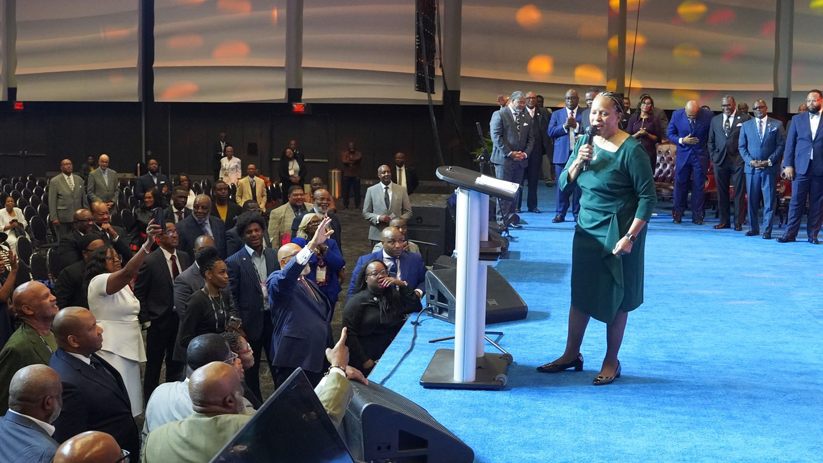 webRNS NBCUSA Women3 National Baptists feature first woman preacher at evening service in annual meeting